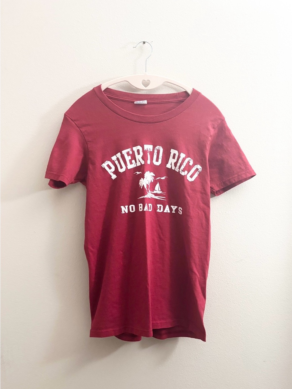 5/$15 🩷 MUST BUNDLE Puerto Rico 'No Bad Days' Short Sleeve Graphic Tee - Red